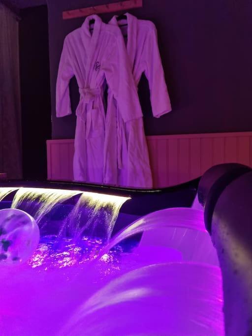 Royal Room Jacuzzi Haut De Gamme Centre Ville ミュルーズ エクステリア 写真